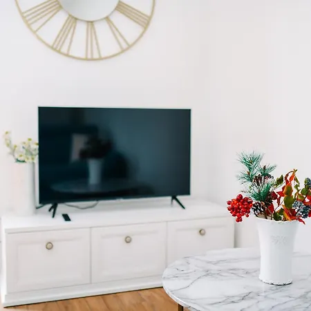 Lora Como Residence,Roses Suite 2, Free Private Parking, Self Check-In * 코모