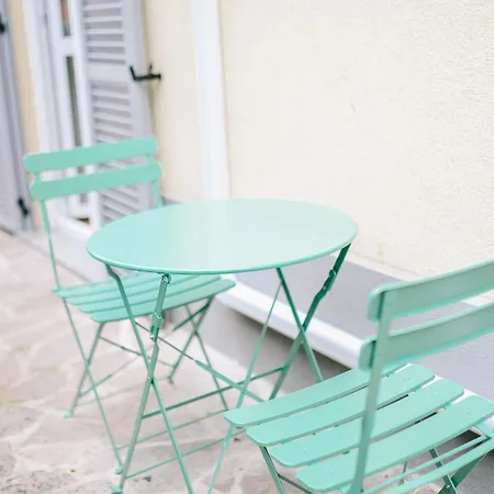 Lora Como Residence,Roses Suite 2, Free Private Parking, Self Check-In 아파트