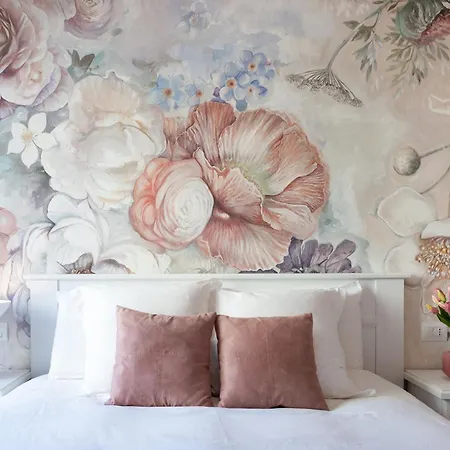 Lora Roses 2, Free Private Parking, Self Check-in *